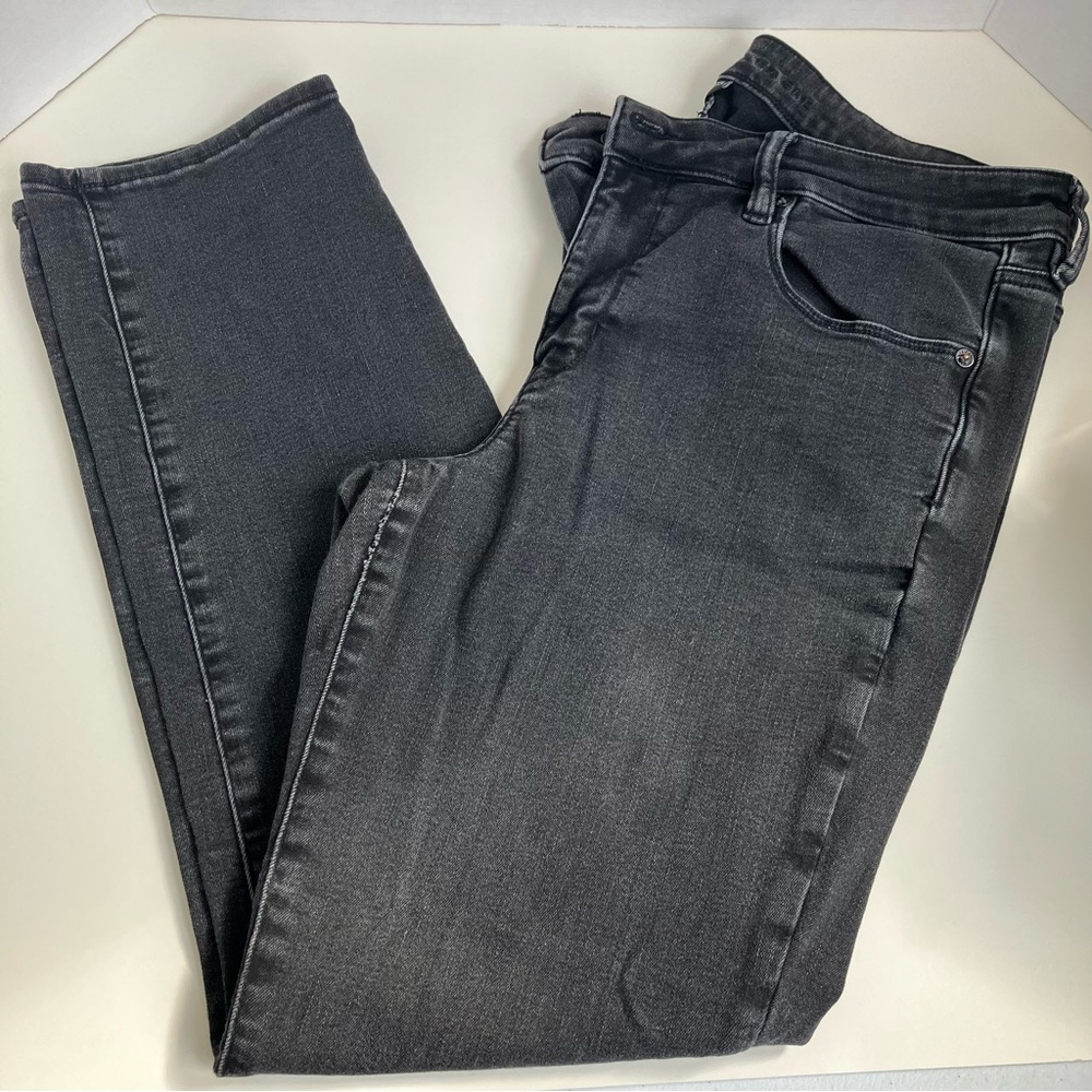 AE 14s black skinny jeans